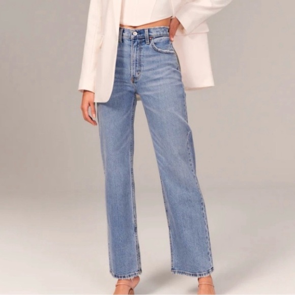 Abercrombie & Fitch Denim - Abercrombie 90s relaxed high rise jeans, Size 28